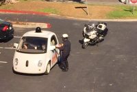 Mobil Self Driving Google Ditilang Polisi Karena Terlalu Lambat