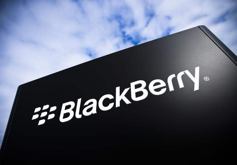 Blackberry Berhenti Produksi Smartphone Sendiri